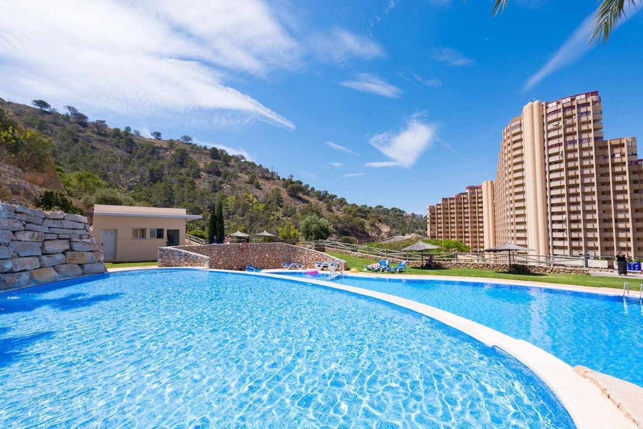 High Rise Apartment On The 39Th Floor With Private Terrace And Sea Views Бенидорм Экстерьер фото