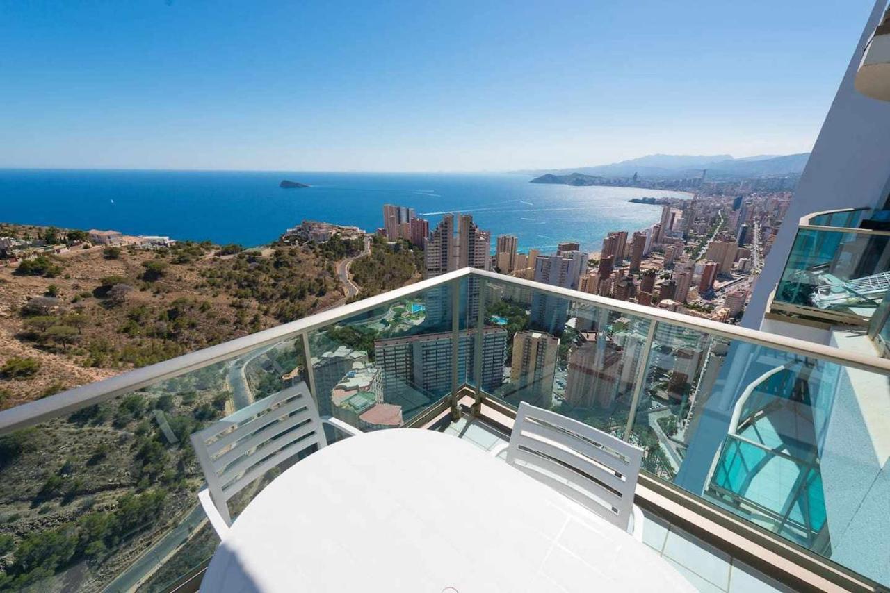 High Rise Apartment On The 39Th Floor With Private Terrace And Sea Views Бенидорм Экстерьер фото
