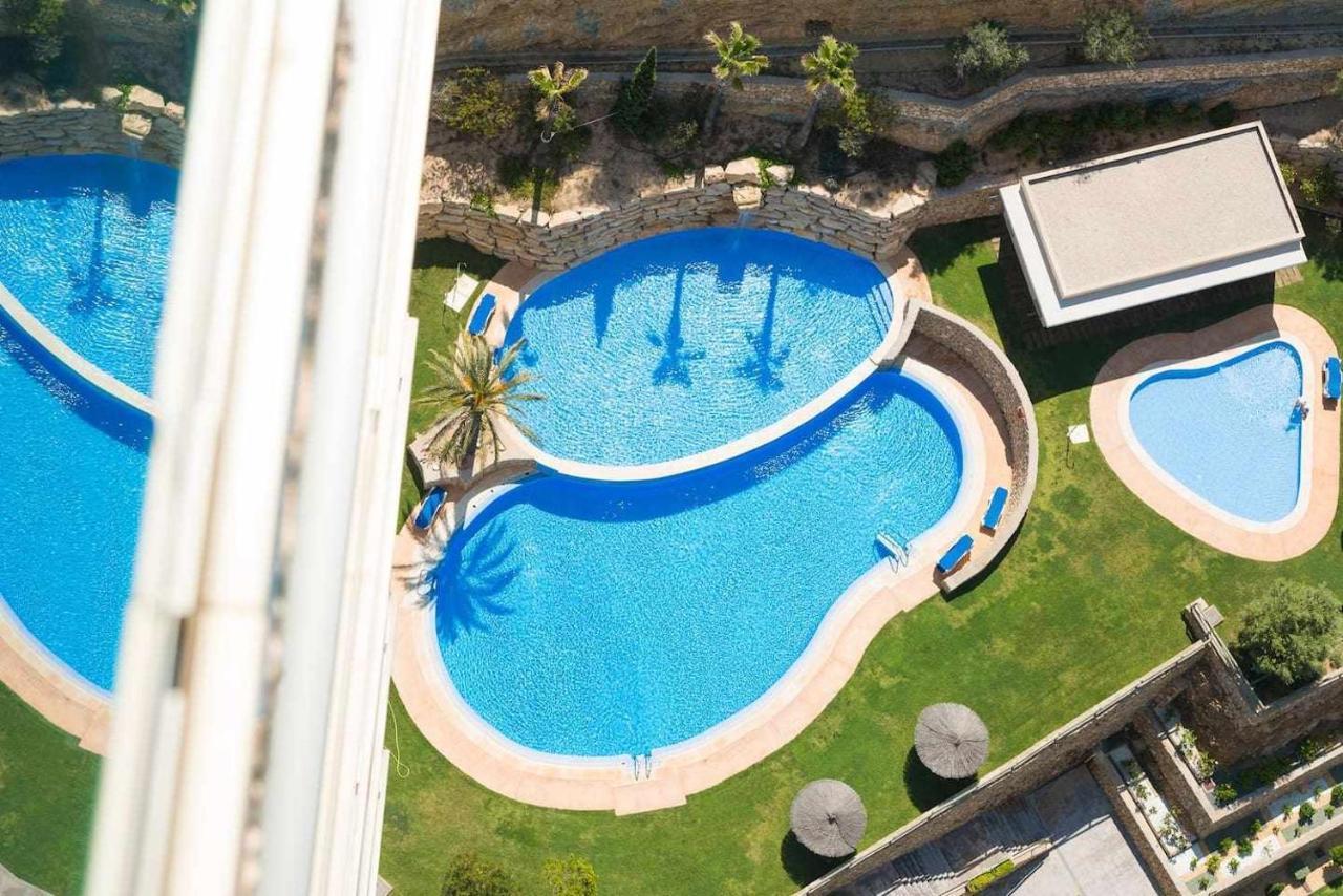 High Rise Apartment On The 39Th Floor With Private Terrace And Sea Views Бенидорм Экстерьер фото
