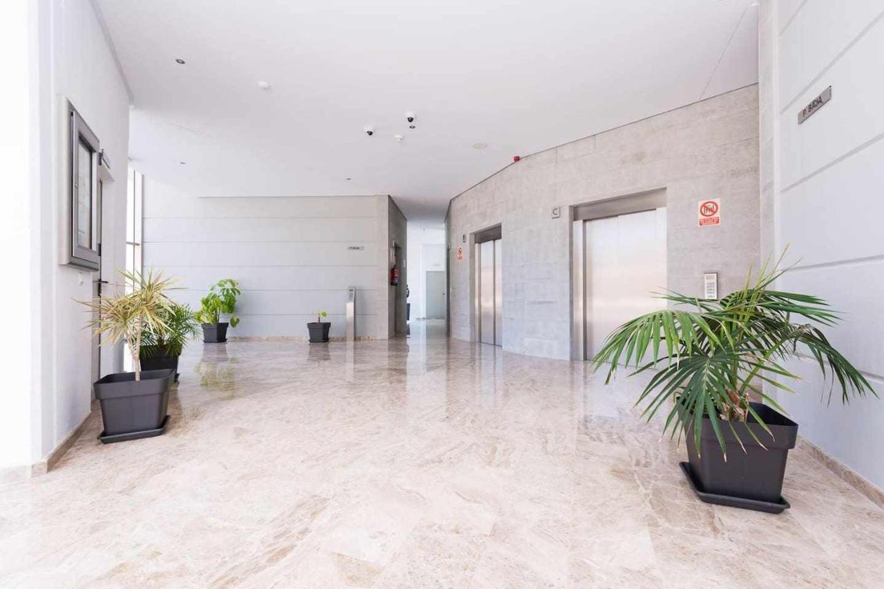 High Rise Apartment On The 39Th Floor With Private Terrace And Sea Views Бенидорм Экстерьер фото