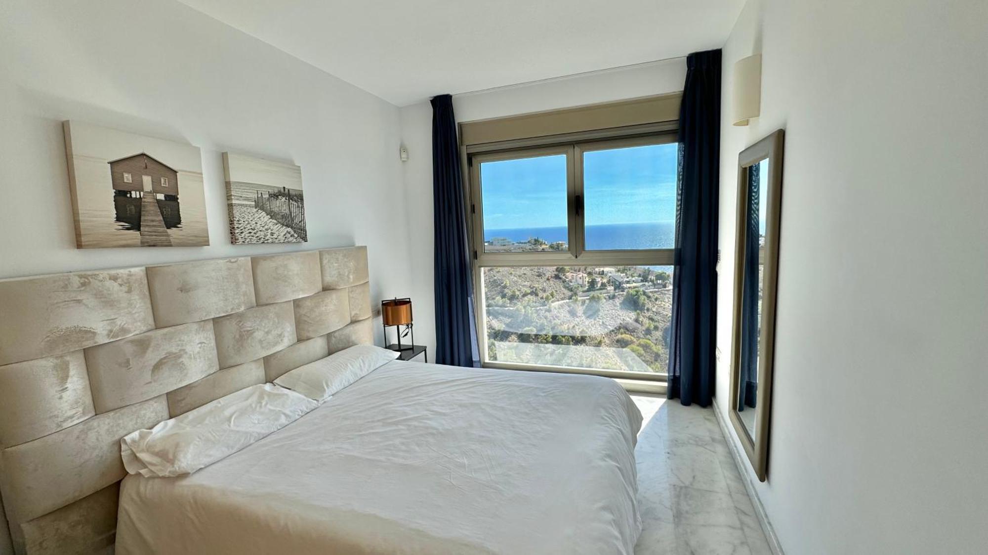 High Rise Apartment On The 39Th Floor With Private Terrace And Sea Views Бенидорм Экстерьер фото