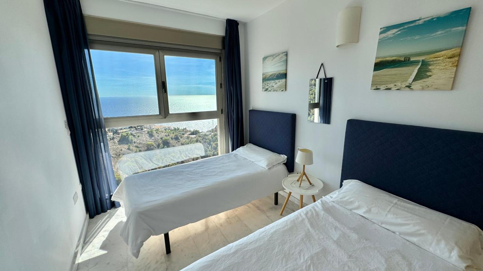 High Rise Apartment On The 39Th Floor With Private Terrace And Sea Views Бенидорм Экстерьер фото